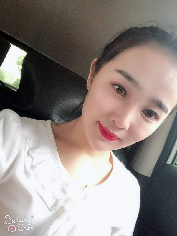 美伊的第一张照片--乌鲁木齐相亲服务中心