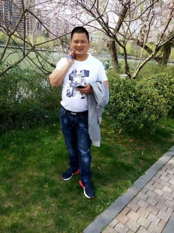 纯爷们的第二张照片--乌鲁木齐相亲服务中心