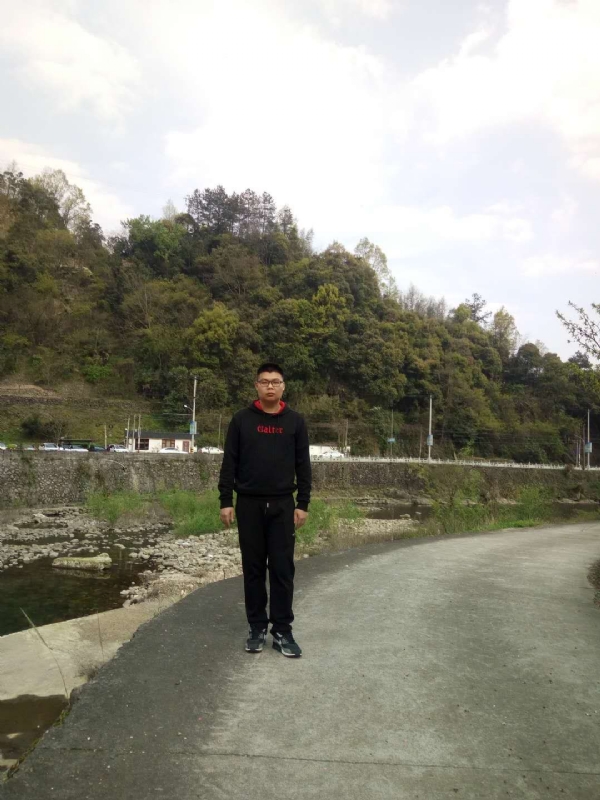 等着上钩的鱼的第二张照片--乌鲁木齐相亲服务中心
