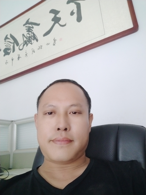 山丘的第三张照片--乌鲁木齐相亲服务中心