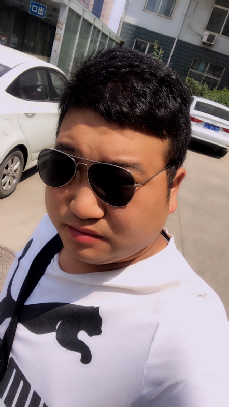 杨志强的第一张照片--乌鲁木齐相亲服务中心