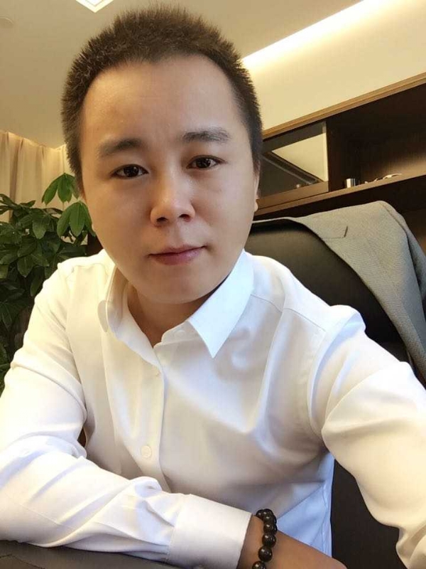 天若有情的第一张照片--乌鲁木齐相亲服务中心