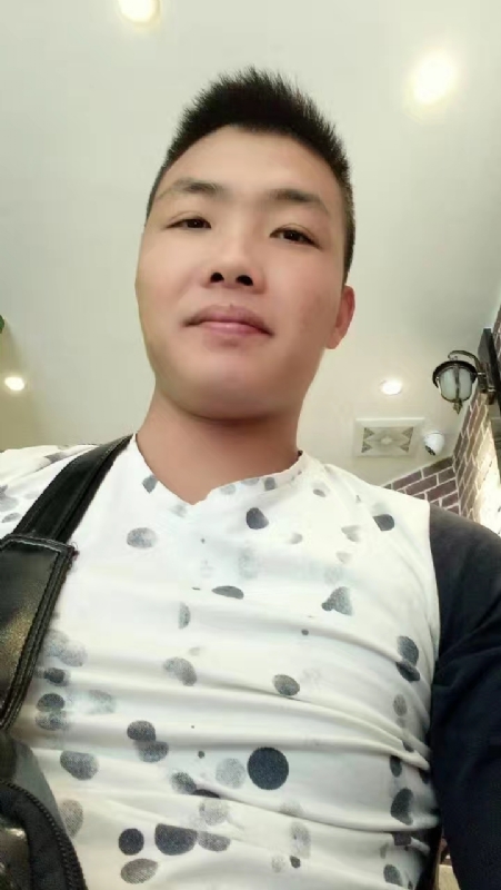 吃生蚝的小乖乖的第一张照片--乌鲁木齐相亲服务中心