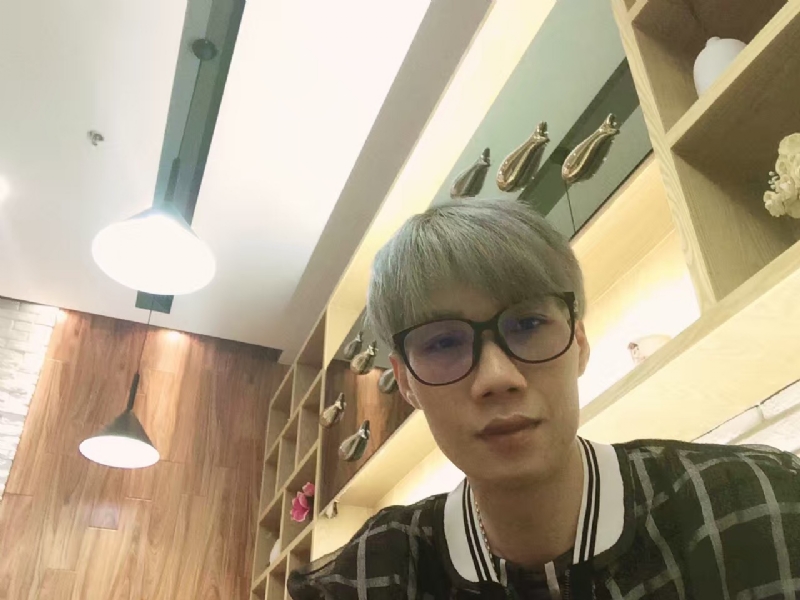 黄峰的第二张照片--乌鲁木齐相亲服务中心