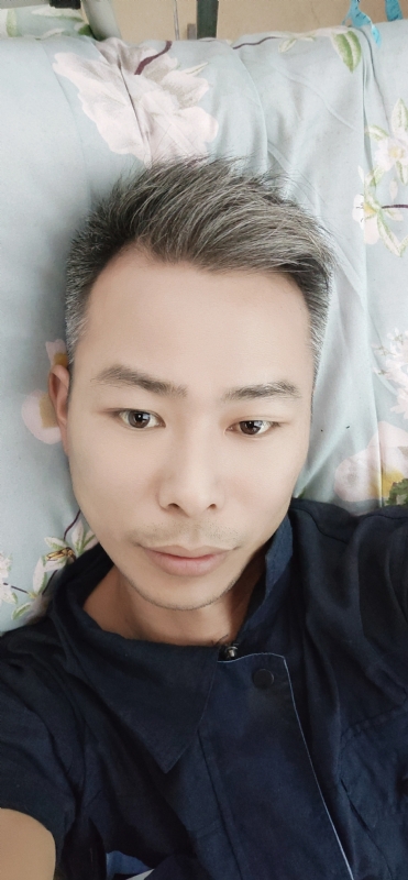火山口的第一张照片--乌鲁木齐相亲服务中心