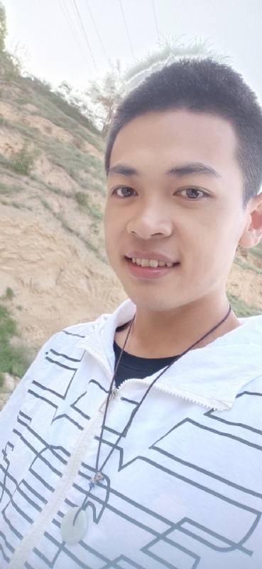 小辉的第一张照片--乌鲁木齐相亲服务中心