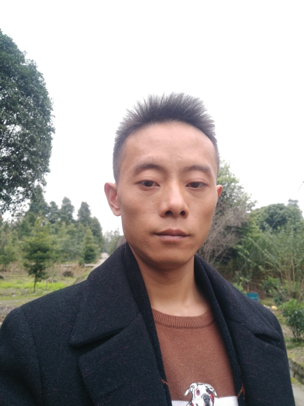 携手白头的第二张照片--乌鲁木齐相亲服务中心
