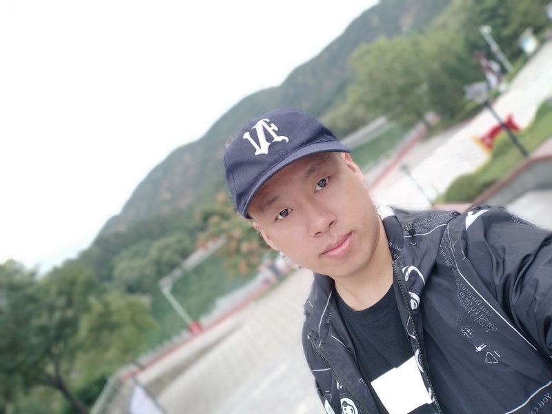 阳光的第一张照片--乌鲁木齐相亲服务中心