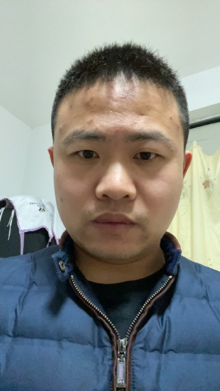 苹果的第一张照片--乌鲁木齐相亲服务中心