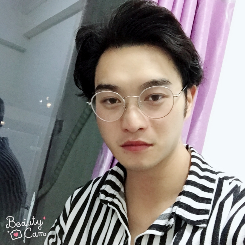 四月的第二张照片--乌鲁木齐相亲服务中心