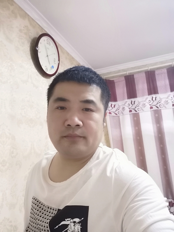爱你的眼睛的第一张照片--乌鲁木齐相亲服务中心