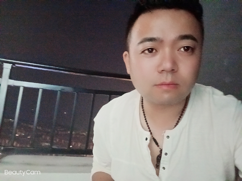 可么嗯哼的第一张照片--乌鲁木齐相亲服务中心