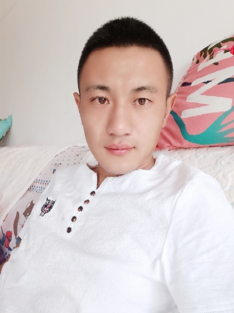 海阔天空的第一张照片--乌鲁木齐相亲服务中心