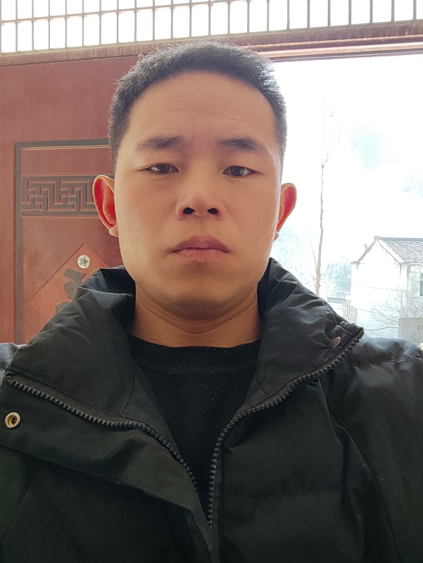 勇敢的成长的第一张照片--乌鲁木齐相亲服务中心
