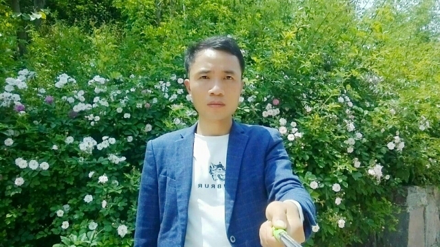 一生何求的第一张照片--乌鲁木齐相亲服务中心