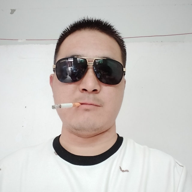 白伟伟的第一张照片--乌鲁木齐相亲服务中心
