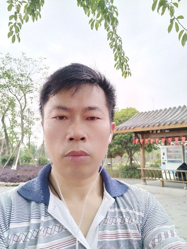 一个人的孤单的第一张照片--乌鲁木齐相亲服务中心