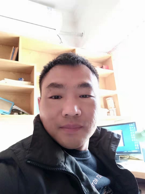 向前葱的第一张照片--乌鲁木齐相亲服务中心
