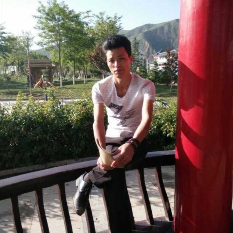 Bill的第一张照片--乌鲁木齐相亲服务中心