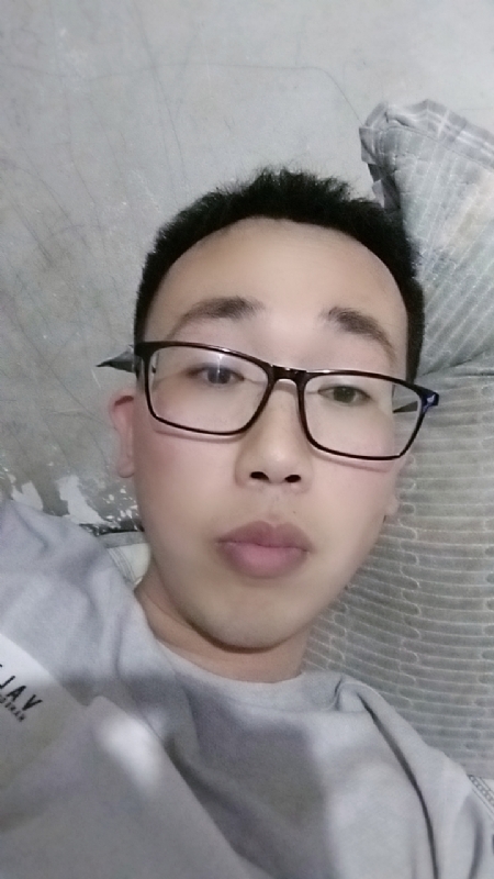 喜欢比我大的女人的第一张照片--乌鲁木齐相亲服务中心