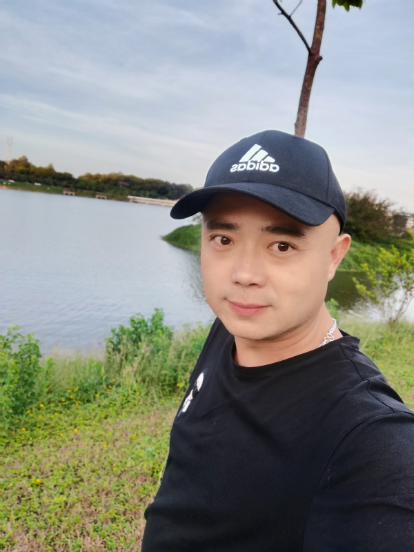 石头哥的第一张照片--乌鲁木齐相亲服务中心