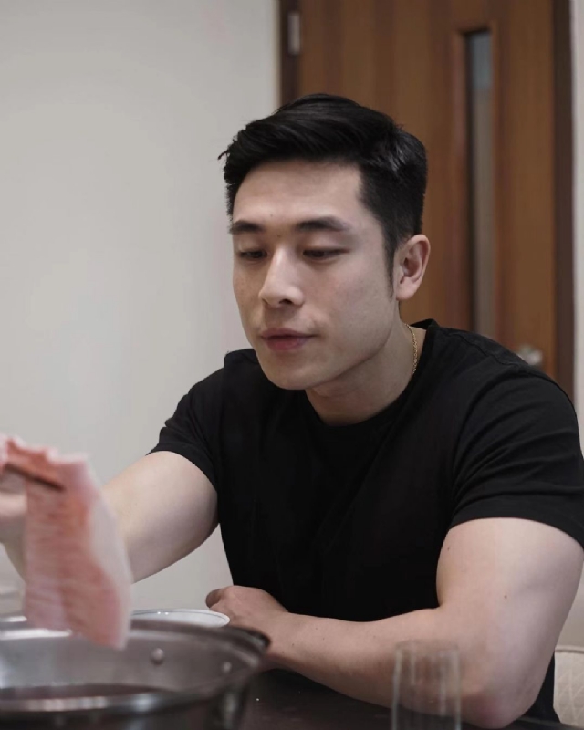 李浩泓的第一张照片--乌鲁木齐相亲服务中心