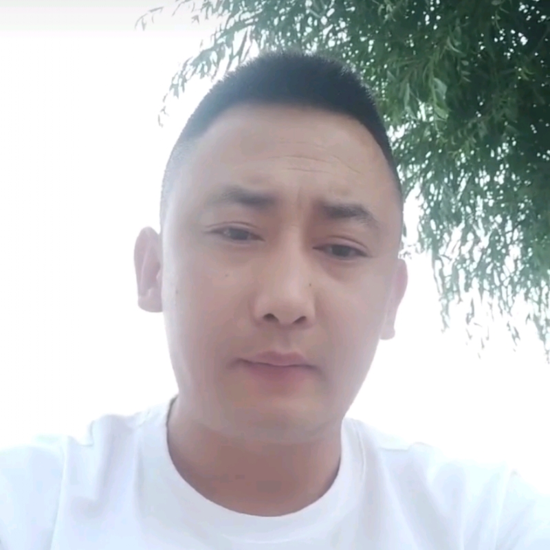 潇洒的第一张照片--乌鲁木齐相亲服务中心