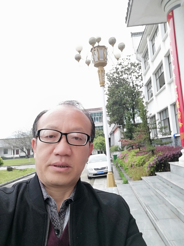 玫瑰祥云的第二张照片--乌鲁木齐相亲服务中心