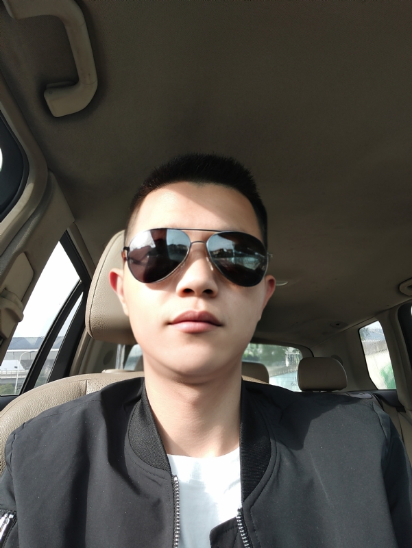 葛先生的第一张照片--乌鲁木齐相亲服务中心