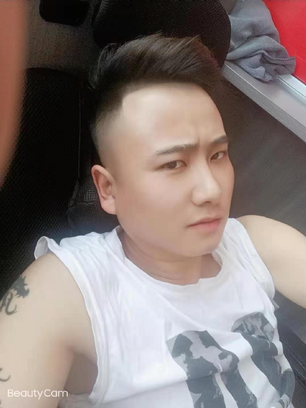 上善若水的第二张照片--乌鲁木齐相亲服务中心