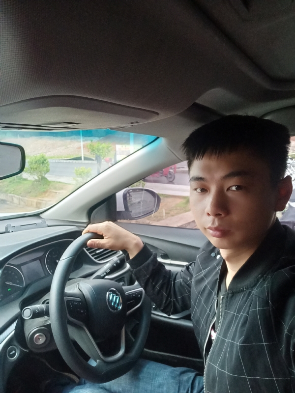 宇的第二张照片--乌鲁木齐相亲服务中心