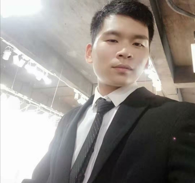 凌晨三点三分的第三张照片--乌鲁木齐相亲服务中心