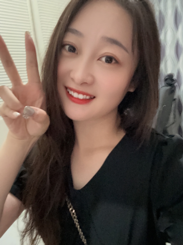 草莓的第一张照片--乌鲁木齐相亲服务中心
