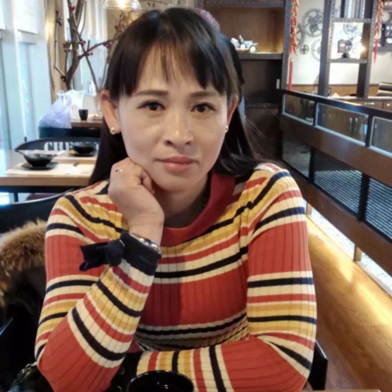 玫瑰花的第一张照片--乌鲁木齐相亲服务中心