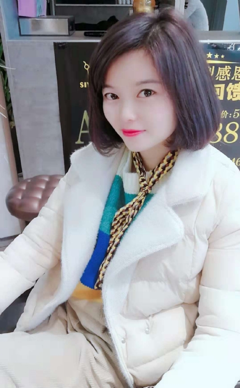 认真的雪的第一张照片--乌鲁木齐相亲服务中心