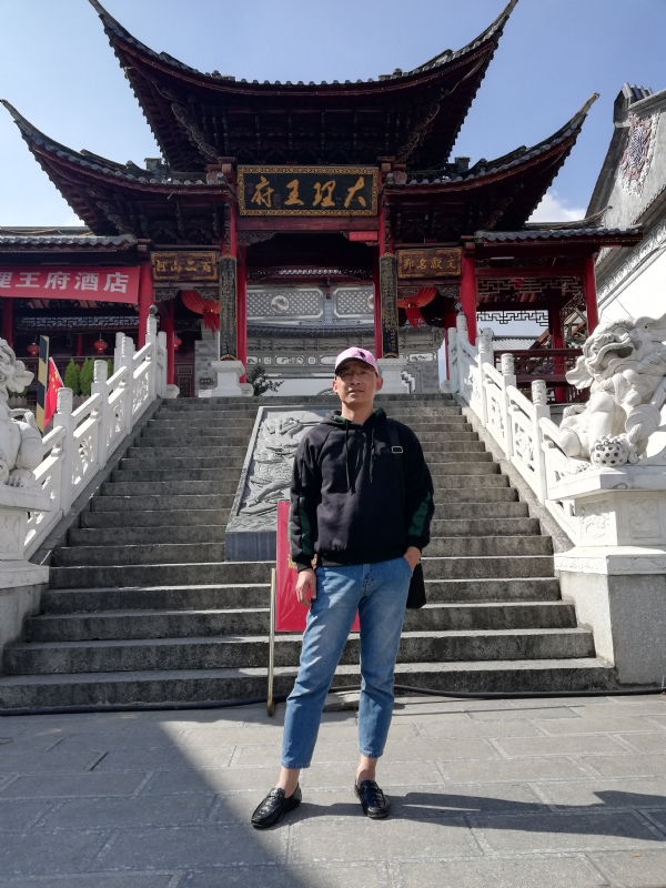 旧事离人的第一张照片--乌鲁木齐相亲服务中心