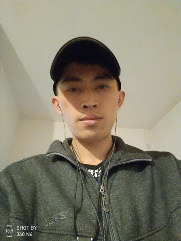 爱你一万年的第一张照片--乌鲁木齐相亲服务中心