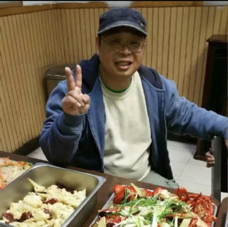 wally的第一张照片--乌鲁木齐相亲服务中心