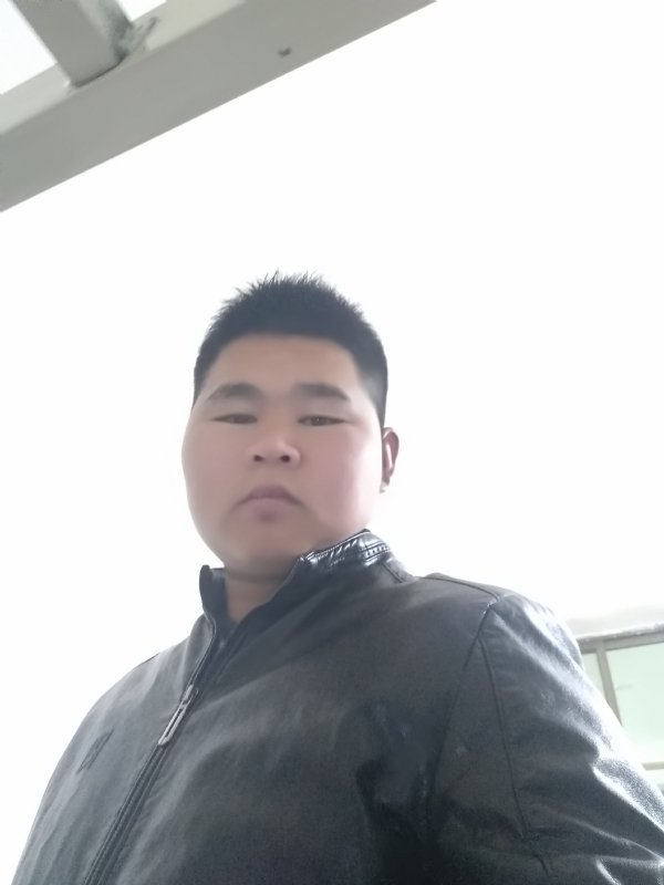 小哥的第一张照片--乌鲁木齐相亲服务中心