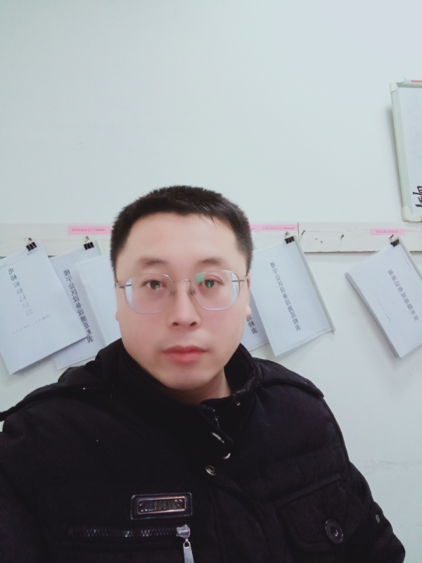 一头猪的第一张照片--乌鲁木齐相亲服务中心