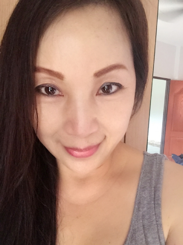ying的第一张照片--乌鲁木齐相亲服务中心