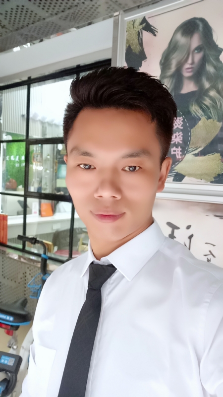 阳光男士的第一张照片--乌鲁木齐相亲服务中心