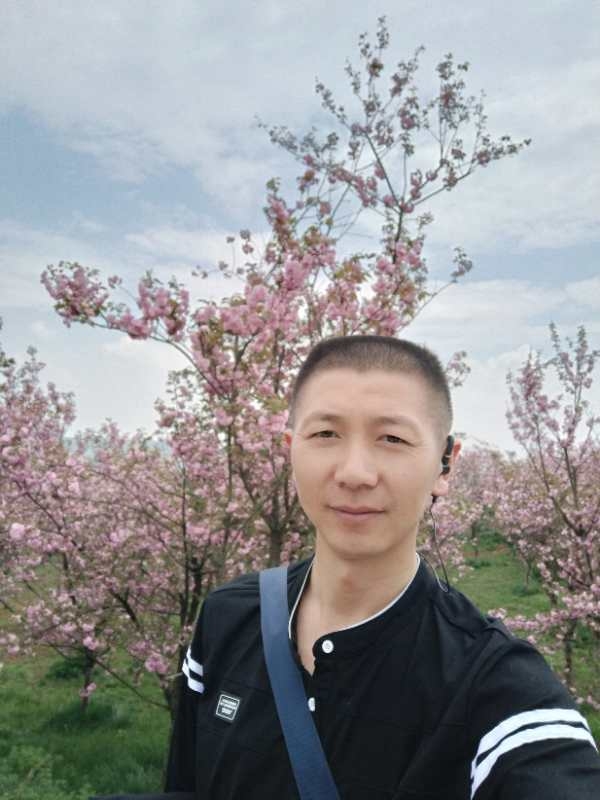 只有真名的第一张照片--乌鲁木齐相亲服务中心