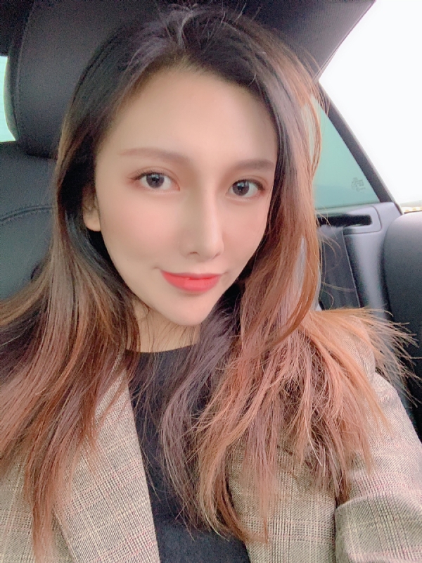 李岚Lancy的第一张照片--乌鲁木齐相亲服务中心