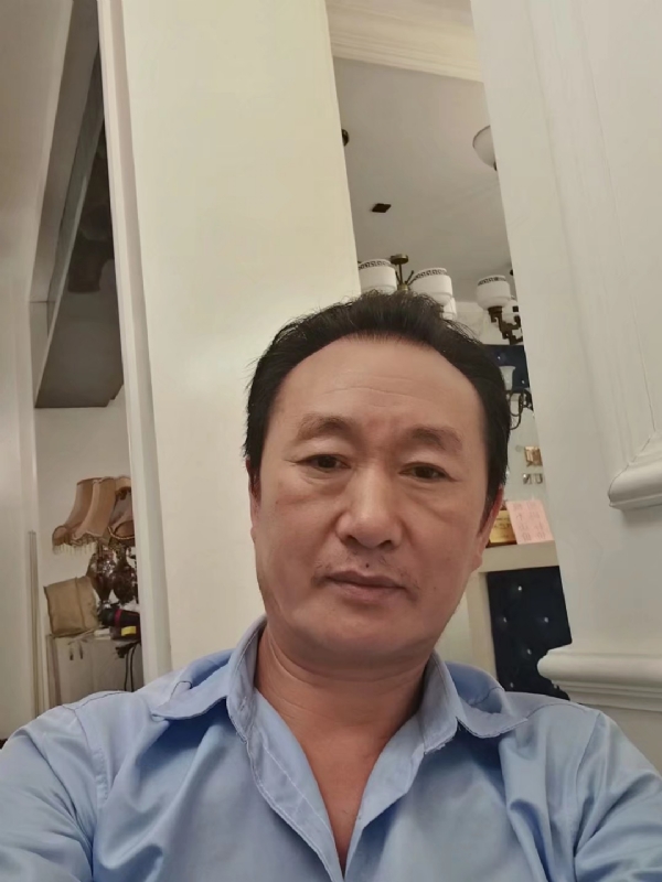 青松的第一张照片--乌鲁木齐相亲服务中心