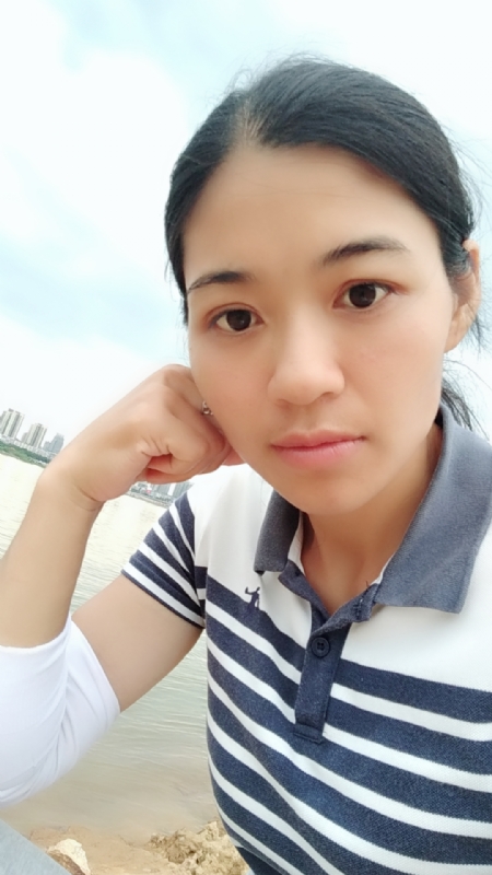 梅子的第一张照片--乌鲁木齐相亲服务中心
