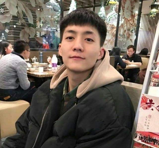 相爱的人的第一张照片--乌鲁木齐相亲服务中心
