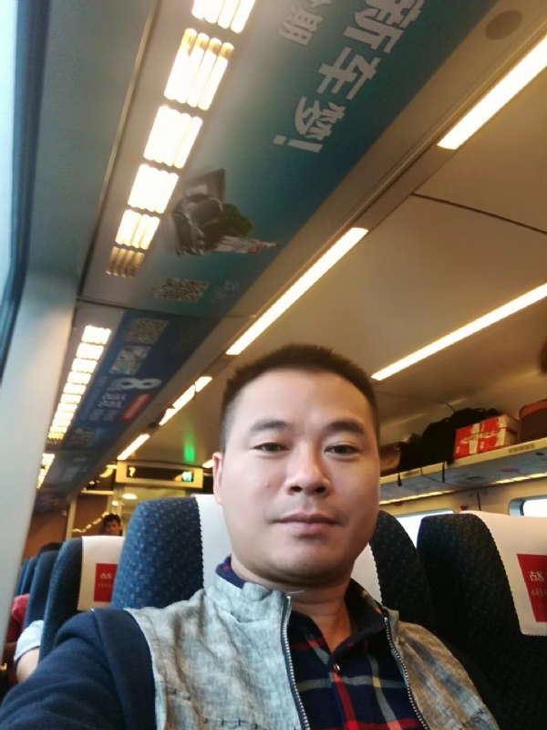 等爱的人的第一张照片--乌鲁木齐相亲服务中心