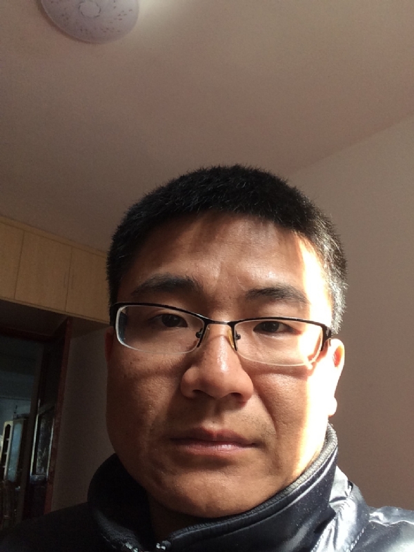 余浩浩的第一张照片--乌鲁木齐相亲服务中心