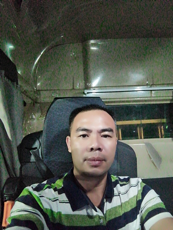 疯一般的爱恋的第一张照片--乌鲁木齐相亲服务中心